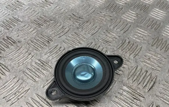 Mercedes-Benz E W212 Front door speaker A2048202302