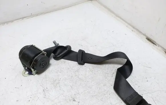 Mitsubishi Colt Rear seatbelt MN108299