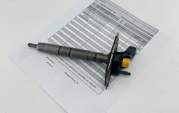Volkswagen PASSAT CC Fuel injector 0445116030 03L130277