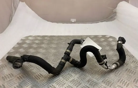 Ford Kuga III Engine coolant pipe/hose LX618B550DWE
