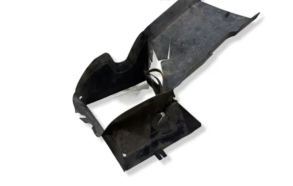Volkswagen PASSAT B5.5 Intercooler air channel guide 3B0121467C