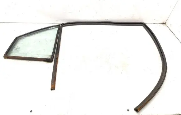 Hyundai Sonata Rear vent window glass 43R000383 M42 AS2