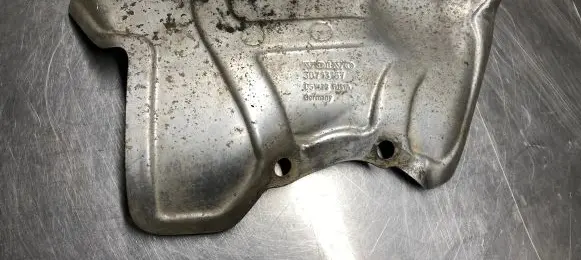 Volvo XC70 Exhaust heat shield 30713157