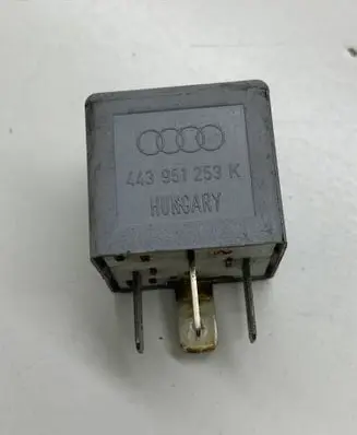 Audi A4 S4 B5 8D Other relay 443951253K 899512000