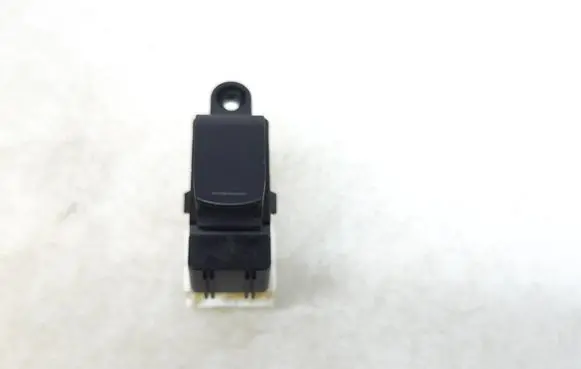 Suzuki Vitara (LY) Electric window control switch 