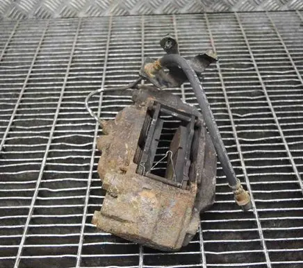 Toyota Hilux (AN120, AN130) Front brake caliper