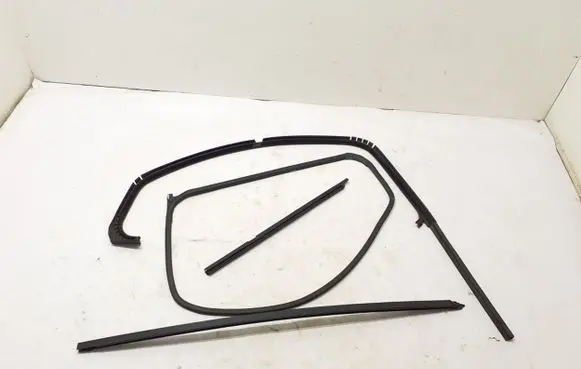 Nissan NV300 Front door rubber seal 803314865R