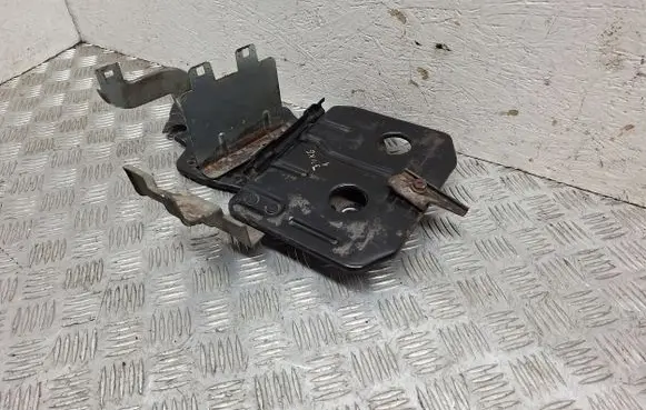 Nissan Juke I F15 Battery tray 64860BV85A