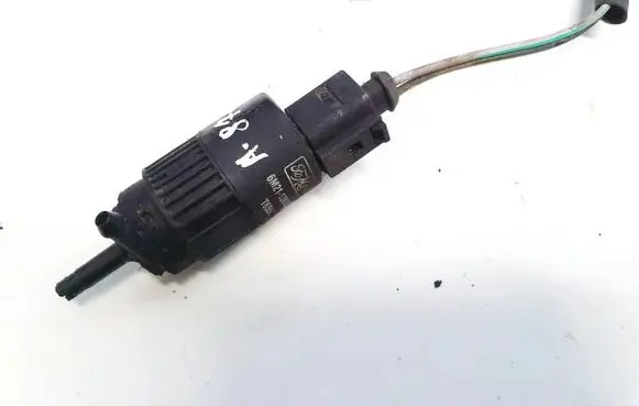 Ford Galaxy Windscreen/windshield washer pump 6m2113k082aa 6m21-13k082aa