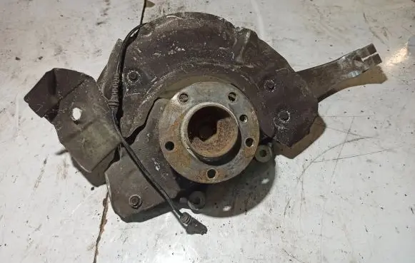 BMW 7 F01 F02 F03 F04 Front wheel hub