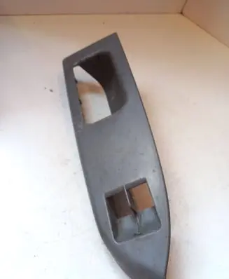 Volkswagen Touran I Front door window switch trim 1T1867371