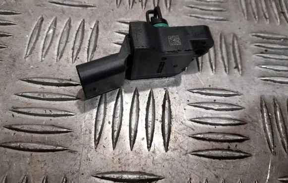 Audi A3 S3 8V Air pressure sensor 038906051R
