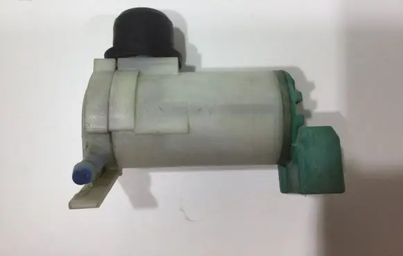 Nissan 350Z Windscreen/windshield washer pump 2224616A