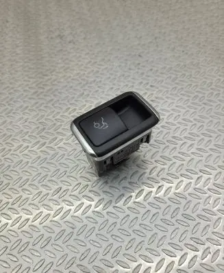 Tailgate opening switch