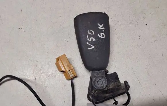 Volvo V50 Rear seatbelt buckle 30780607 319065