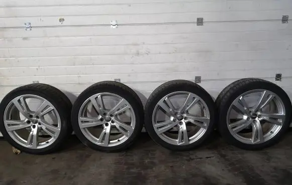 R20 alloy rim