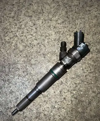 BMW 5 E39 Fuel injector 7785985