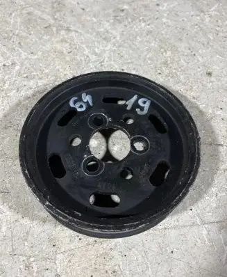 Volkswagen Golf IV Power steering pump pulley 038145255b