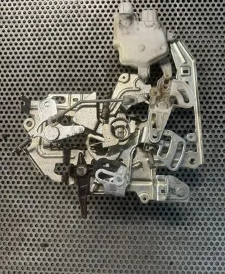 Renault Master III Sliding door lock 8200766631J