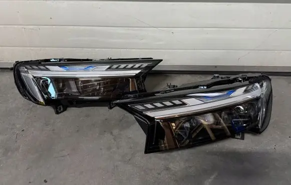 Audi Q7 4M Headlights/headlamps set 
