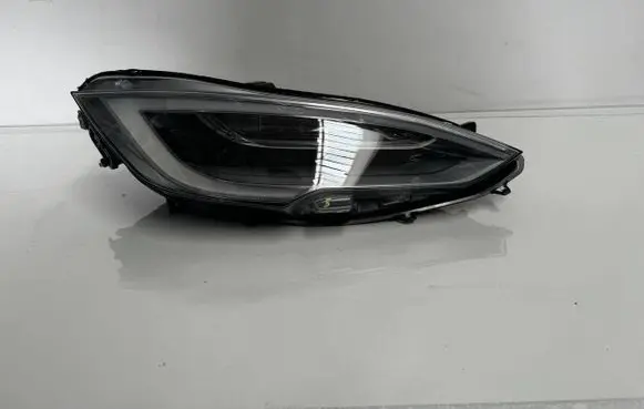 Tesla Model S Headlight/headlamp 105357500E 056187
