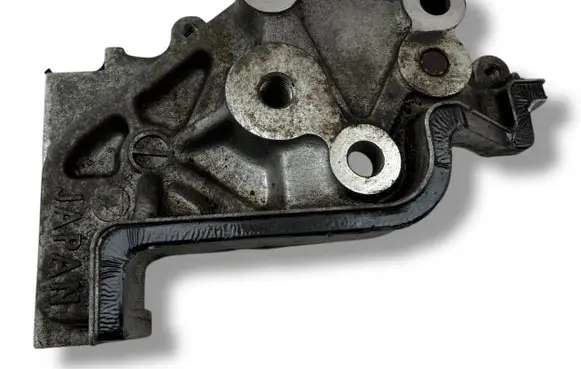 Subaru Legacy Engine mounting bracket 050805