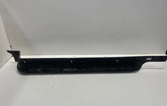 Mercedes-Benz Vito Viano W638 Front sill trim cover A6386840721 M7535