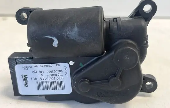 Volkswagen PASSAT B8 Air flap motor/actuator 5Q0907511A