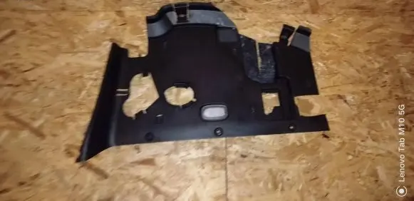 Mercedes-Benz GLE AMG (W166 - C292) Dashboard lower bottom trim panel A1666800507 16905931