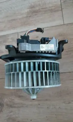 Mercedes-Benz E W211 Heater fan/blower A2308216451