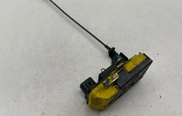 Volvo S80 Front door lock
