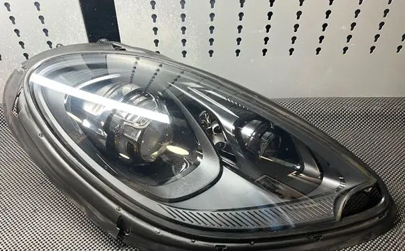 Porsche Macan (95B) Headlight/headlamp 95B941032CT 95B941032