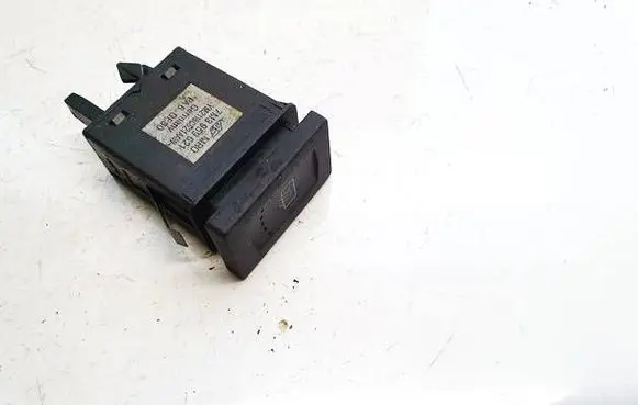Volkswagen Golf IV Windscreen/window heater switch 7m3959621 ym2118c621aaw