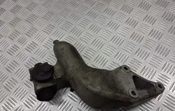 Citroen Xsara Picasso Engine mounting bracket 9630794780