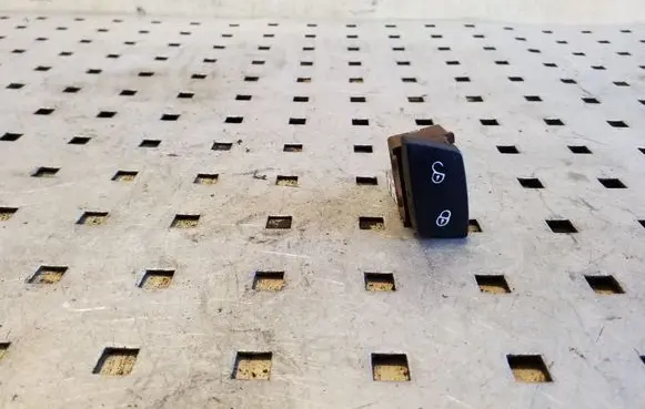 Skoda Superb B6 (3T) Central locking switch button 3T0962126B