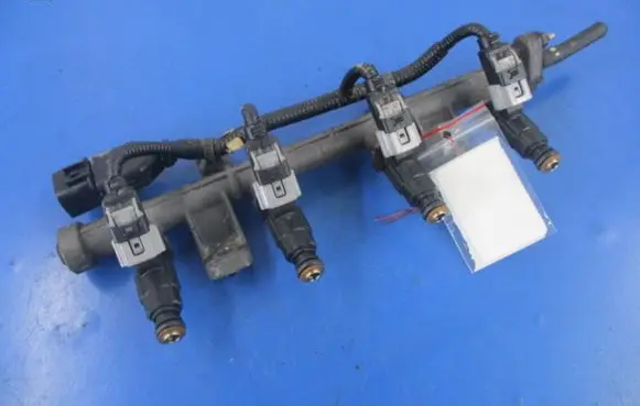 Hyundai Getz Fuel main line pipe