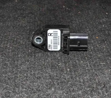 Toyota Avensis T250 Airbag deployment crash/impact sensor 8983305010