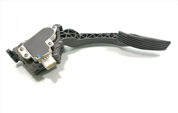 Opel Mokka Accelerator throttle pedal 95087911