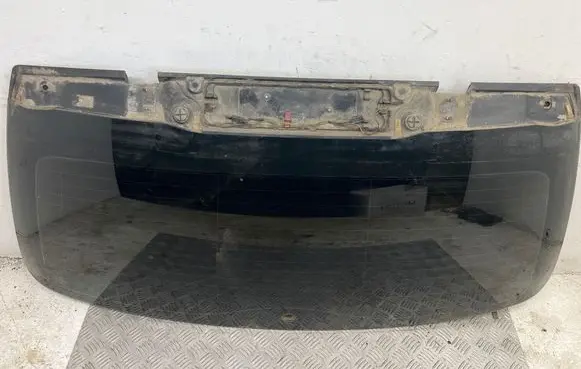 BMW 5 E60 E61 Rear windscreen/windshield window 7163460