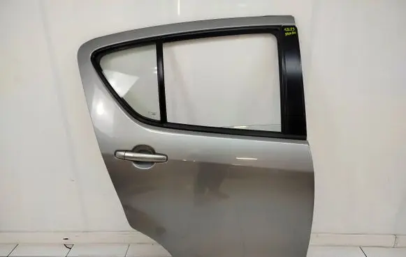 Suzuki Splash Rear door 