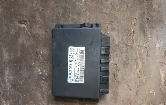 Mercedes-Benz S W220 Parking PDC control unit/module A0335453332