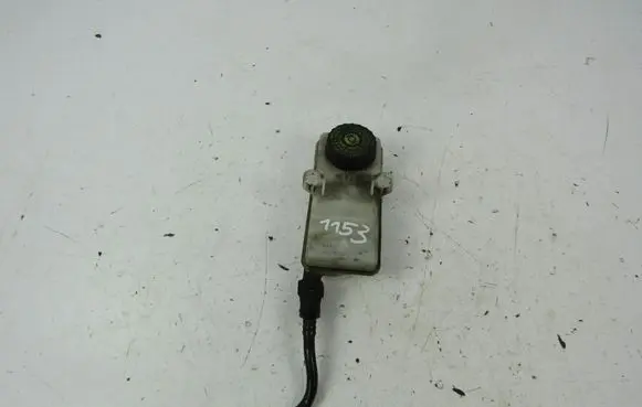 Peugeot 307 Brake fluid reservoir 