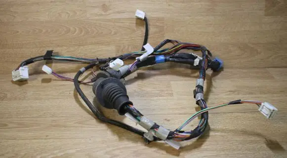 Toyota Auris 150 Front door wiring loom 8215202C40F 39595