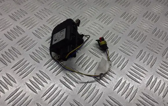 Renault Clio II A/C air flow flap actuator/motor 0132801145
