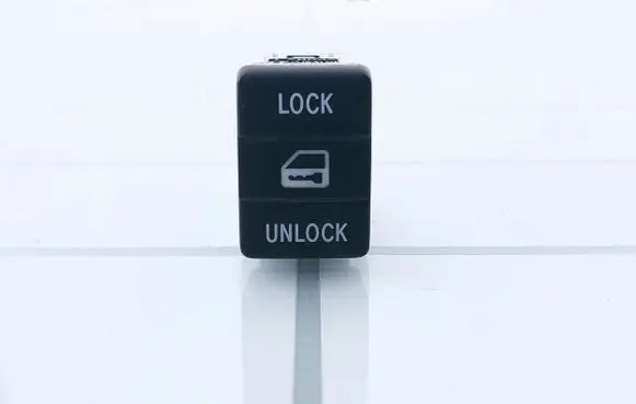 Nissan Pathfinder R51 Central locking switch button 191572 5722081