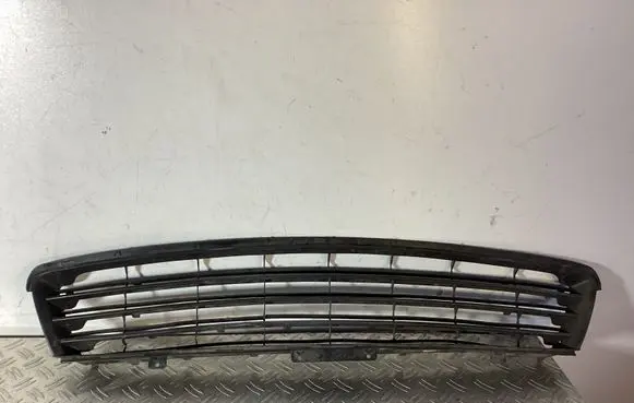 Peugeot 406 Front bumper lower grill 9630405270