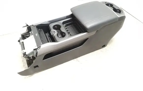 Dodge RAM Center console 6SQ32TX7AA