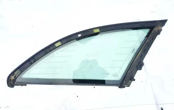 Mercedes-Benz C W203 Rear side window