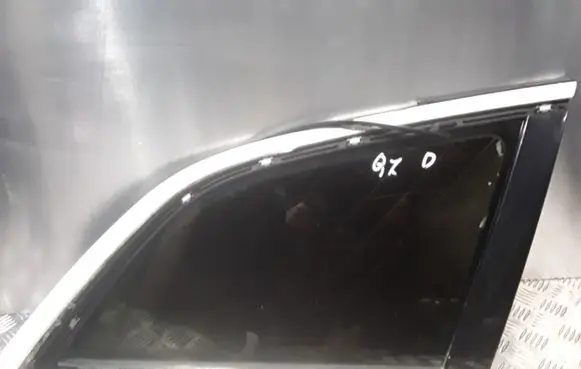 Audi Q7 4L Rear side window