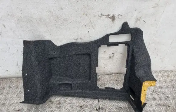 Trunk/boot side trim panel